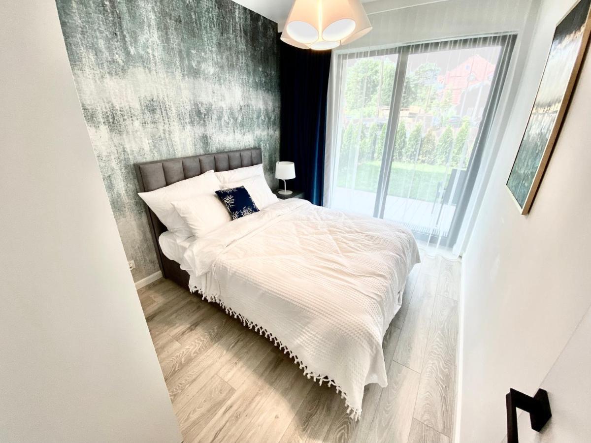 Przy Plazy - Z Prywatnym Ogrodkiem Rezydencja Niechorze Apartment Luaran gambar